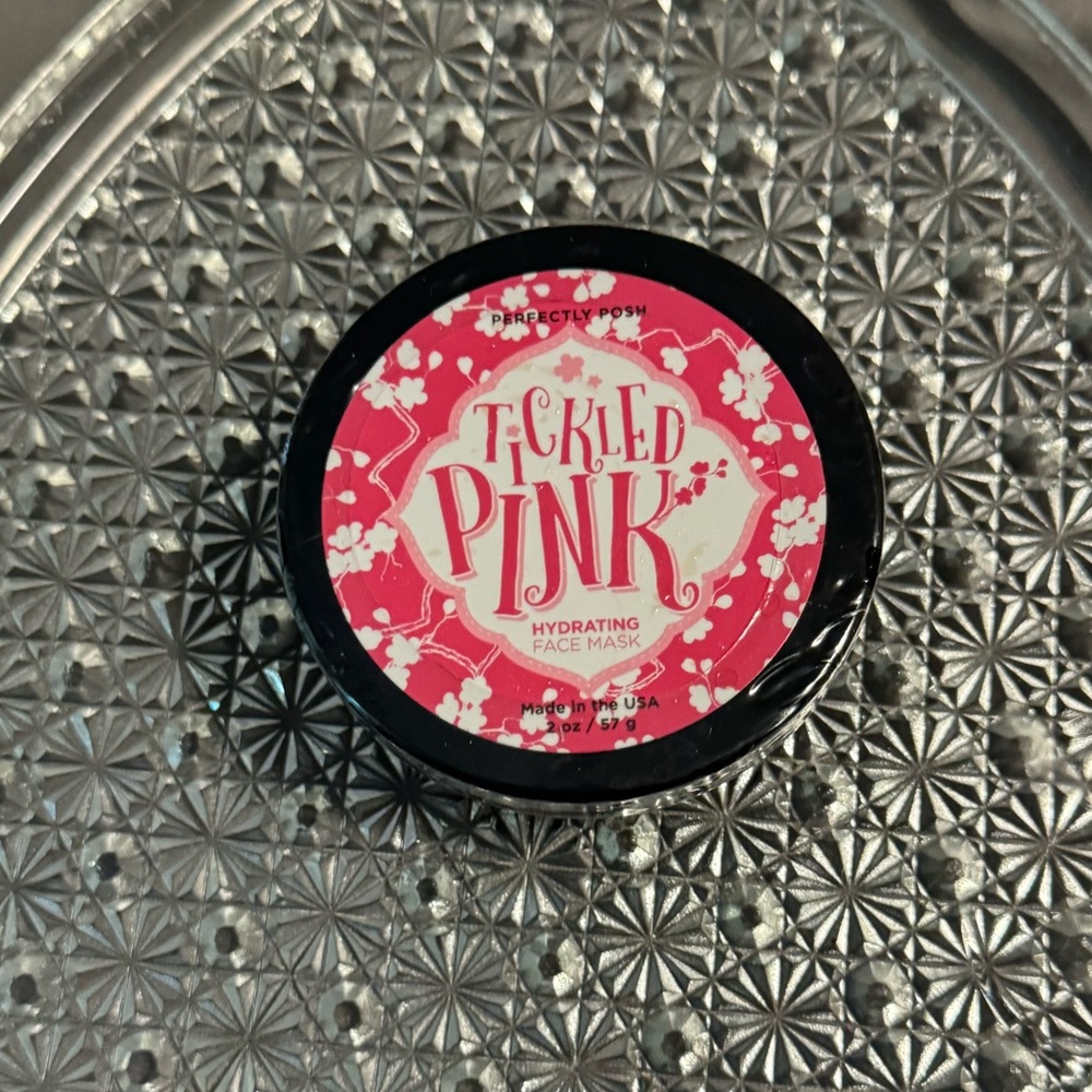 Perfectly Posh Tickled Pink Face Mask - Vibrant Pink